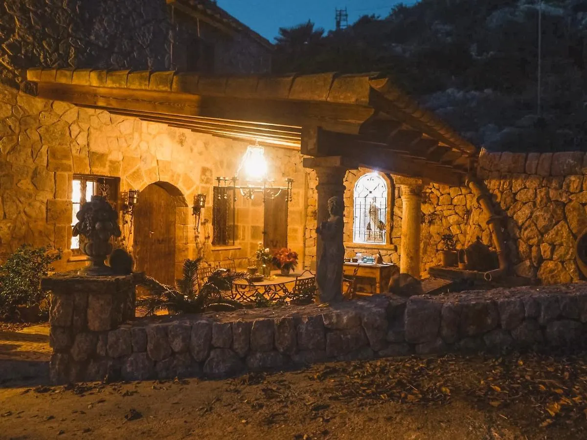 Finca Ses Fontanelles أندراتكس بيت ضيافة